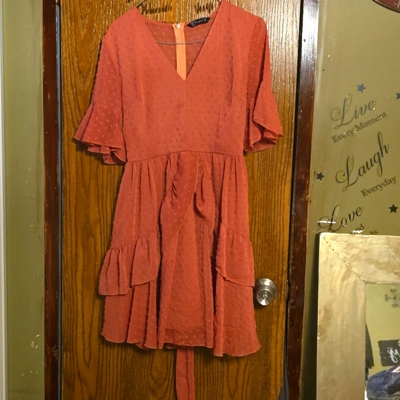 Dress - Picture 1 of 3